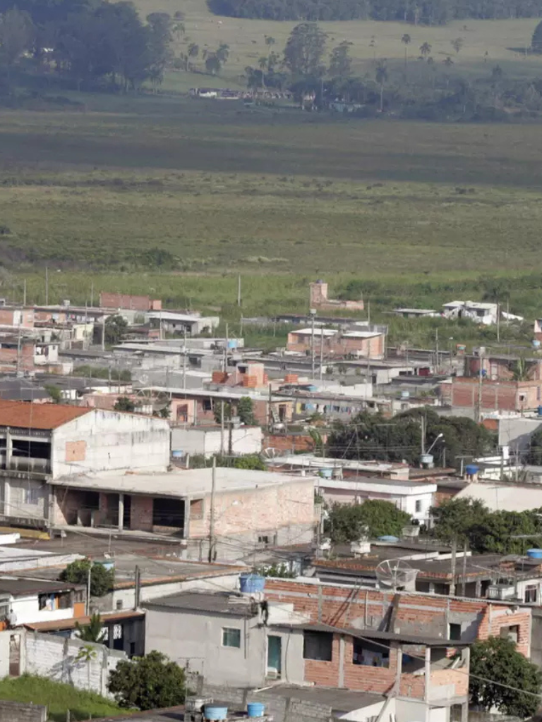 Distrito Parelheiros no extremo sul de São Paulo com áreas naturais e rurais